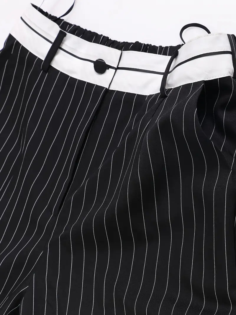 Gestreifte Weste mit V-Ausschnitt und Hose mit hoher Taille